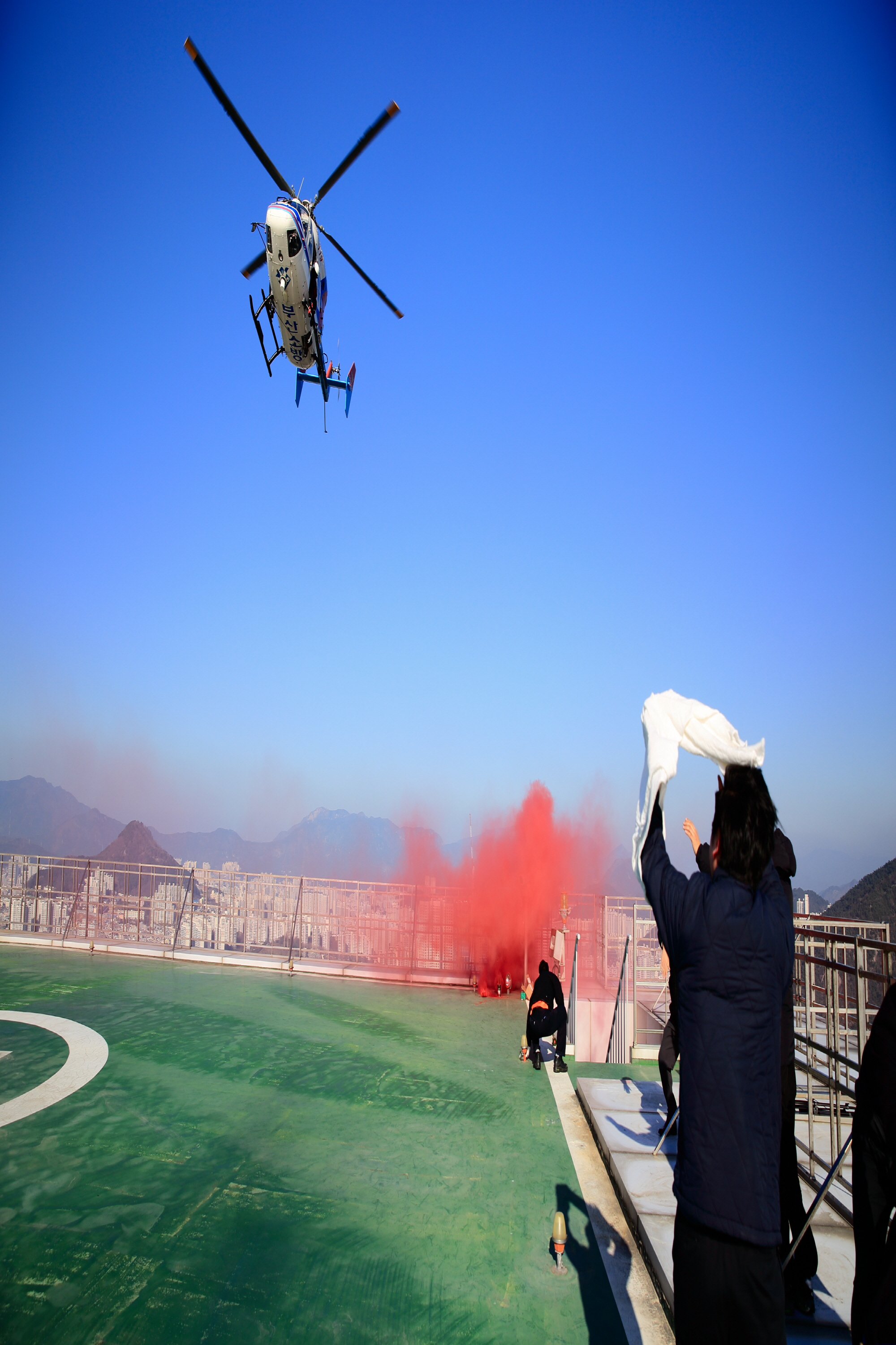 항공구조구급대 초고층건물 헬기 인명구조훈련 사진1