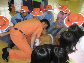 한국119소년단선서식및소방안전교실(구덕초교) 사진5