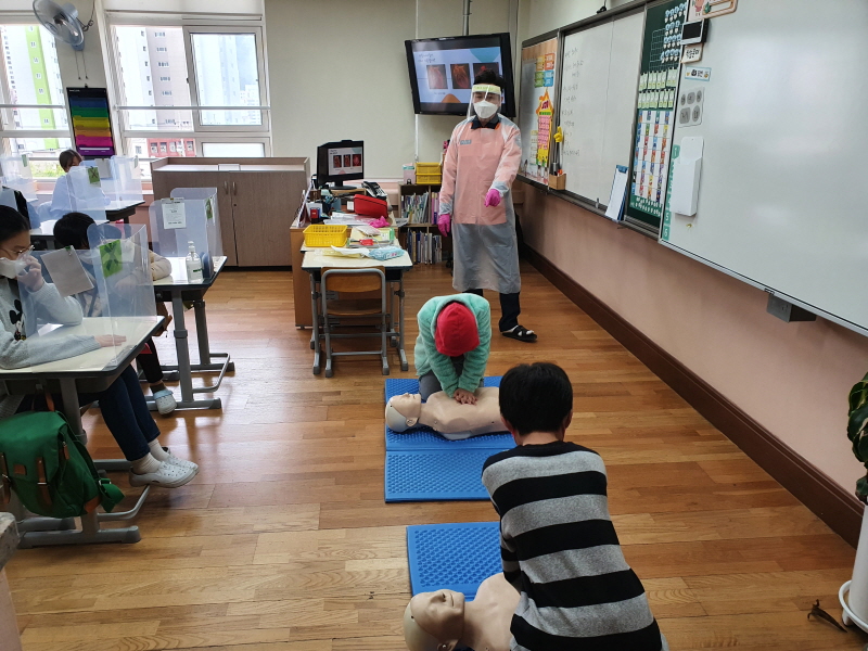 한국119청소년단 괴정초등학교 심폐소생술 교육(2021.04.06.) 사진3