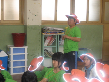 봉래초등학교 2010년 한국119소년단 선서식 및 소방안전교실 사진6
